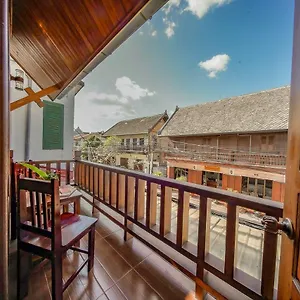 https://villa-wanika.hotelsluangprabang.com